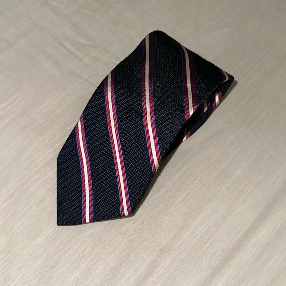 Brooks Brothers Silk Neck Tie Diagonal Stripes Navy Pink
